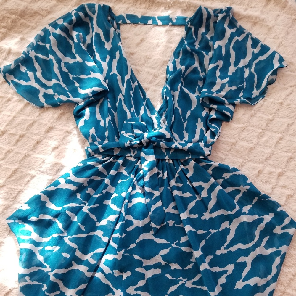 Bebe Dom Sheer Kimono SLV Print Dress